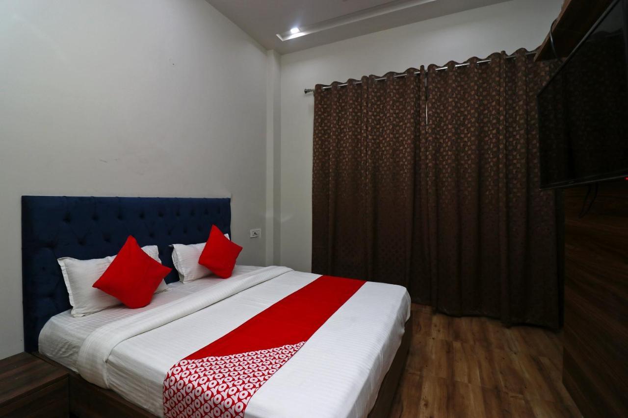Oyo 38799 Savoy Guest House Panipat Екстер'єр фото